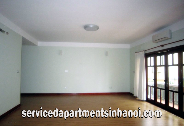 Cho thuê Villa Đẹp bốn phòng ngủ ở Tô Ngọc Vân có bể bơi, vườn đẹp 6