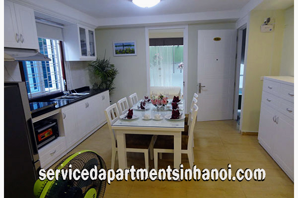 Cho thuê căn hộ 2 phòng ngủ cạnh hồ Trúc Bạch và hồ Tây 7