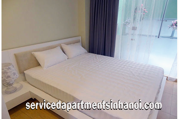 Cho thuê căn hộ 2 phòng ngủ cạnh hồ Trúc Bạch và hồ Tây