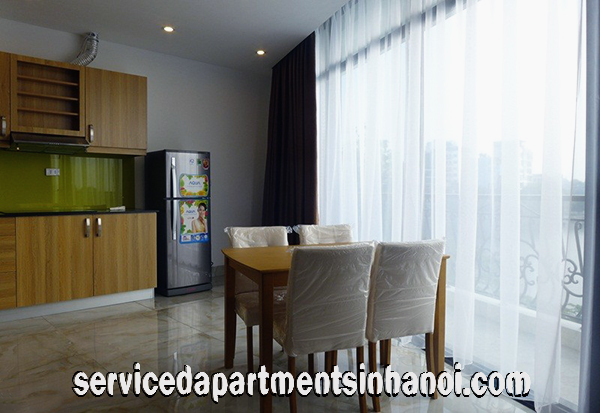 Cho thuê căn hộ 1 phòng ngủ 70m2, view hồ Trúc Bạch 4