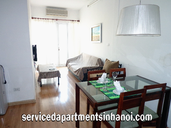 Cho thuê căn hộ 2 phòng ngủ giá rẻ gần hồ Hoàng Cầu 9