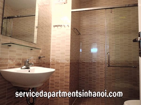 Cho thuê căn hộ 1 phòng ngủ gần hồ Tây, phố Xuân Diệu 9