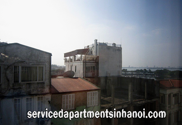 Căn hộ 2 phòng ngủ view hồ Trúc Bạch 900$/ tháng 1