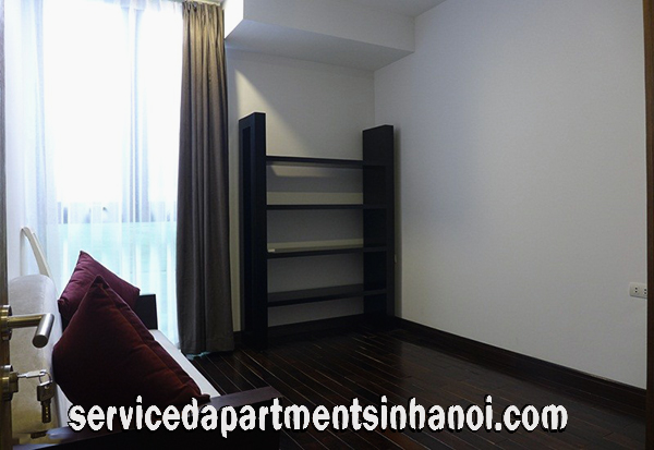 Cho thuê căn hộ 4 phòng ngủ có ban công view hồ Tây 9