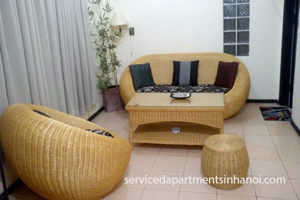 Cho thuê căn hộ 1 phòng ngủ gần hồ Trúc Bạch giá 400$/tháng 4