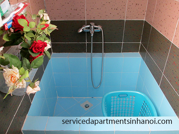 Cho thuê căn hộ 2 phòng ngủ, giá hợp lý tại Láng Hạ, Đình 3