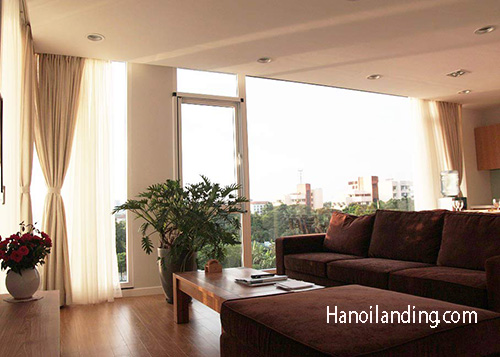 Cho thuê căn hộ 2 phòng ngủ rất đẹp tại phố Quảng Bá, Tây Hồ 3