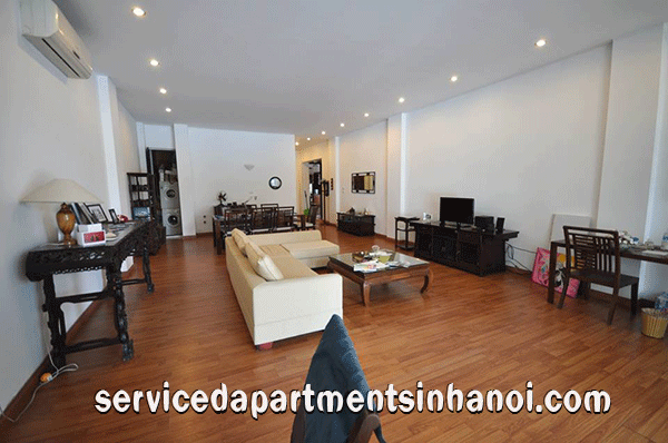 Căn hộ cho thuê hai phòng ngủ tại Trúc Bạch, phòng khách rộng rãi, view hồ 3