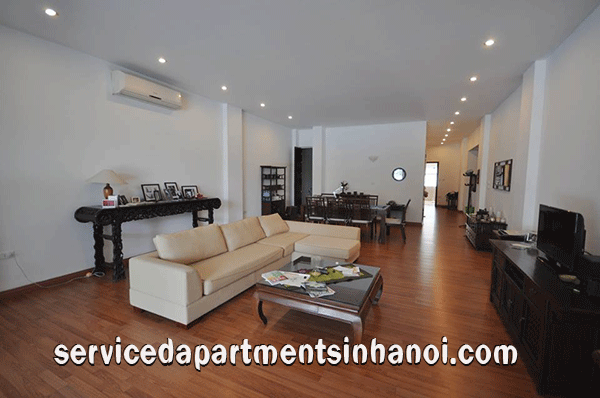 Căn hộ cho thuê hai phòng ngủ tại Trúc Bạch, phòng khách rộng rãi, view hồ 4