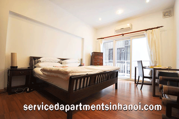 Căn hộ cho thuê hai phòng ngủ tại Trúc Bạch, phòng khách rộng rãi, view hồ 9