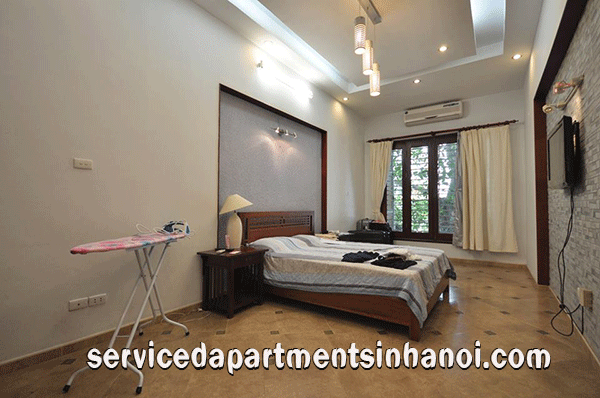 Căn hộ cho thuê hai phòng ngủ tại Trúc Bạch, phòng khách rộng rãi, view hồ 2