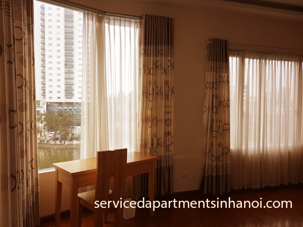 Căn hộ dịch vụ cho thuê ở phố Trấn Vũ với view hồ Trúc Bạch 2