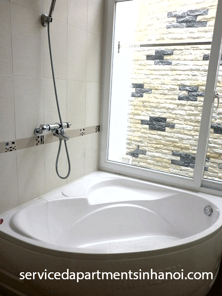 Căn hộ dịch vụ cho thuê ở phố Trấn Vũ với view hồ Trúc Bạch 3