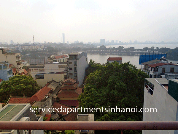 Căn hộ hai phòng ngủ ở khu vực Trúc Bạch, cao cấp, view hồ, ban công lớn cho thuê 3