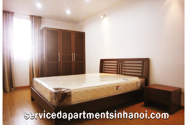Luxury hai phòng ngủ căn hộ cho thuê có view hồ Ngọc Khánh 8