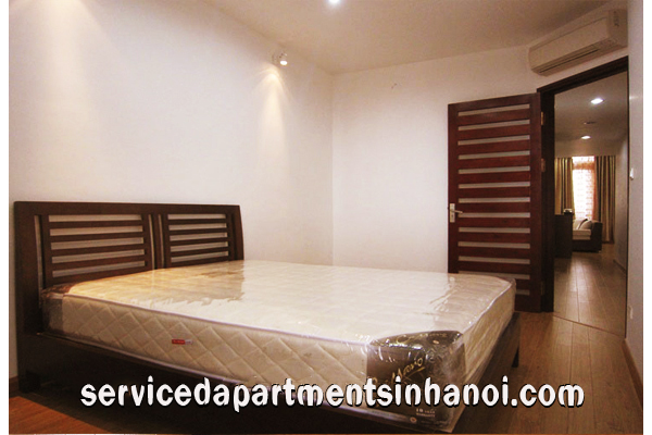Luxury hai phòng ngủ căn hộ cho thuê có view hồ Ngọc Khánh 9