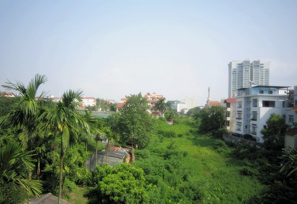 Cho thuê căn hộ hai phòng ngủ ở phố Xuân Diệu, Tay Ho, có ban công 1