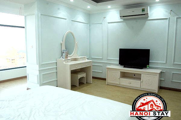 Cho thuê căn hộ rộng rãi một phòng ngủ ở Thụy Khuê, Ba Đình, Royal style 9