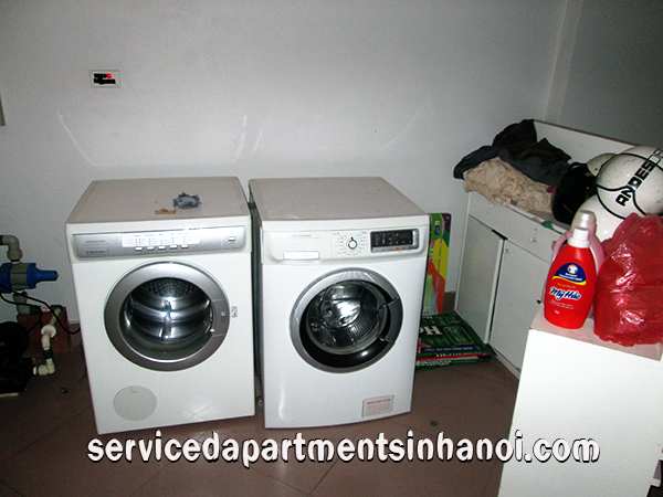 Cho thuê căn hộ một phòng ngủ giá rẻ tại Trúc Bạch 10
