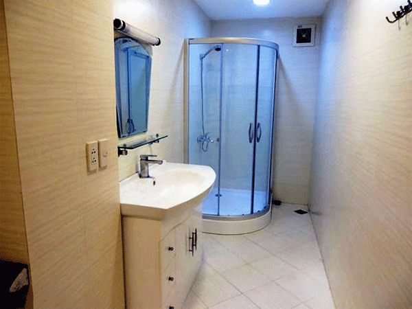 Cho thuê căn hộ dịch vụ rộng rãi ở quận Hoàn Kiếm, gần hồ Thiền Quang 8