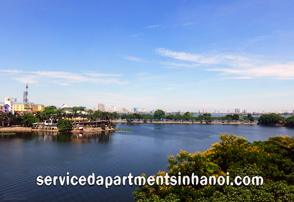 Căn hộ cho thuê tại Trúc Bạch, với view hồ đẹp và không gian rộng rãi 1