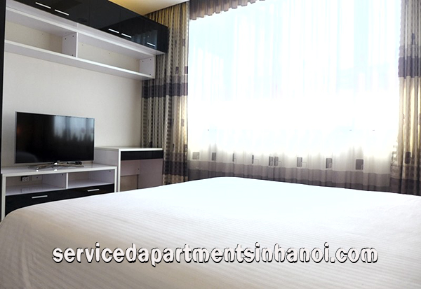 Căn hộ cho thuê tại Trúc Bạch, với view hồ đẹp và không gian rộng rãi 10
