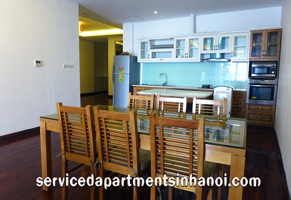 Cho thuê căn hộ dịch vụ 4 phòng ngủ tại Hồ Tây 7