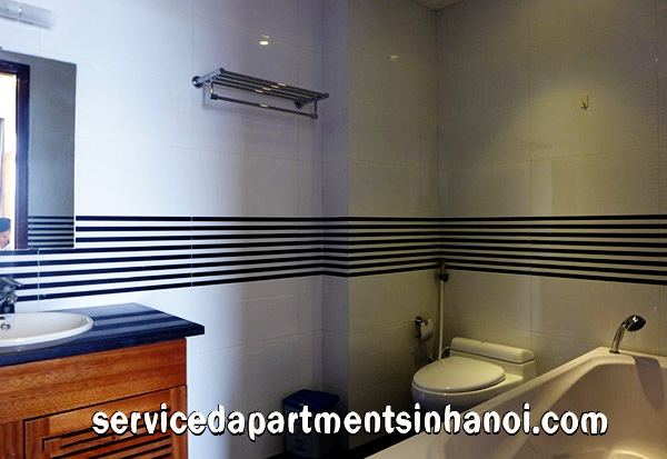 Cho thuê căn hộ dịch vụ 4 phòng ngủ tại Hồ Tây 8