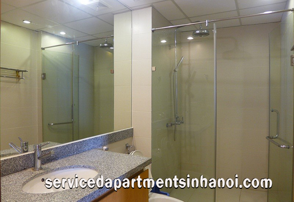 Căn hộ ba phòng ngủ cho thuê ở Tây Hồ, giá hợp lý 1
