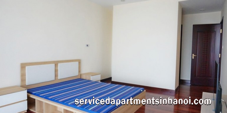 Căn hộ hai phòng ngủ cho thuê ở tòa R5, Vinhomes Royal City 9