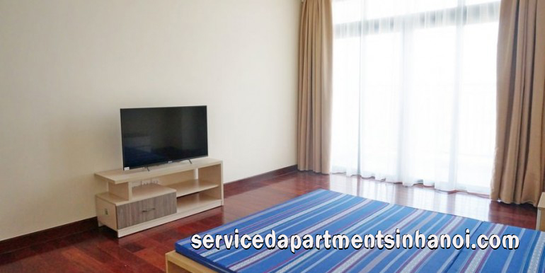 Căn hộ hai phòng ngủ cho thuê ở tòa R5, Vinhomes Royal City 2