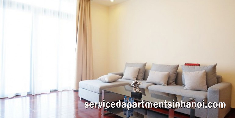 Căn hộ hai phòng ngủ cho thuê ở tòa R5, Vinhomes Royal City 1