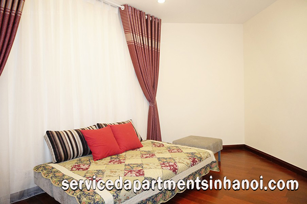Cho thuê căn hộ ba phòng ngủ trong tòa nhà R4, Vinhomes Royal City 8