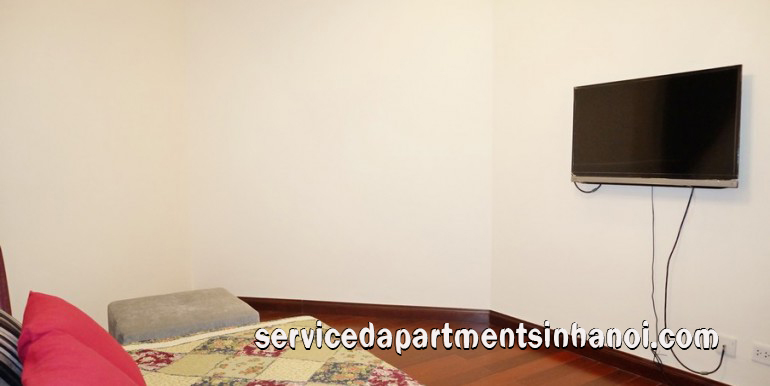Cho thuê căn hộ ba phòng ngủ trong tòa nhà R4, Vinhomes Royal City 6