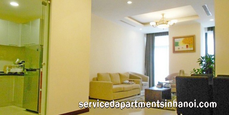 Chính chủ cho thuê căn hộ hai phòng ngủ ở tòa R1, Royal CIty 1