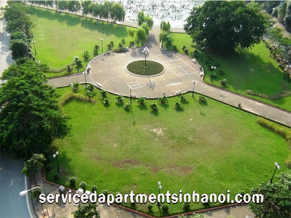 Cho thuê căn hộ cao cấp gồm hai phòng ngủ rộng rãi với tầm nhìn đẹp tại phố Tô Ngọc Vân st , Tay Ho 1