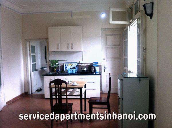 Căn hộ giá rẻ cho thuê tại Đội Cấn, Ba Đình, 350 $ / tháng 2