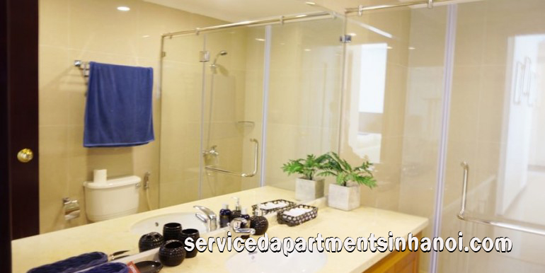 Chính chủi cho thuê căn hộ ba phòng ngủ ở R4 Tower, Vinhomes Royal City 5