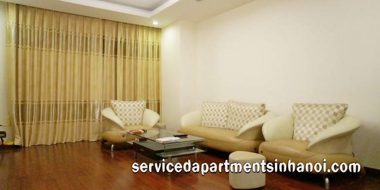 Cho thuê căn hộ rộng rãi hai phòng ngủ  tại tòa nhà R1 , Vinhomes Royal City