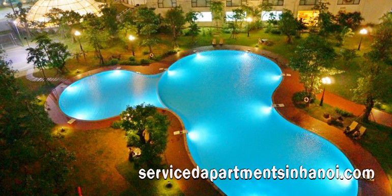 Cho thuê căn hộ rộng rãi hai phòng ngủ tại tòa nhà R1 , Vinhomes Royal City 1
