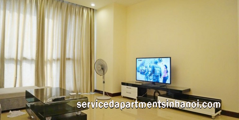 Cho thuê căn hộ hai phòng ngủ tại tòa R4 , Royal City Complex 3