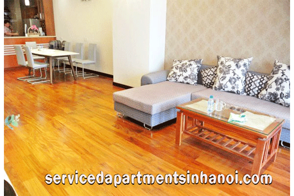Căn hộ ba phòng ngủ thiết kế theo phong cách phương Tây cho thuê tại R2, Vinhomes Royal City 2