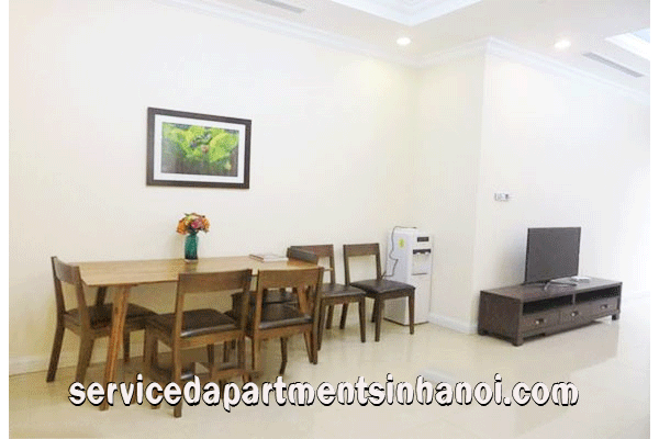 Cho thuê căn hộ hai phòng ngủ tại R3, Vinhomes Royal City 4