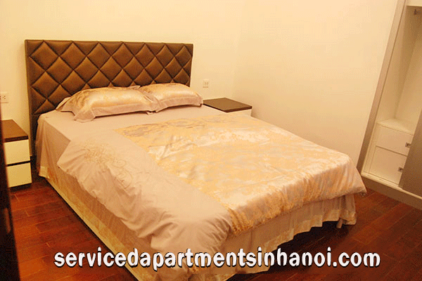 Cho thuê căn hộ hai phòng ngủ tại R3, Vinhomes Royal City 6