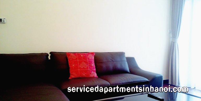 Cho thuê căn hộ 2 phòng ngủ mới được tân trang ở Vinhomes Royal City 2