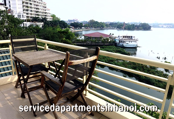 Cho thuê căn hộ 1 phòng ngủ ở Yên Phụ, Tây Hồ, View hồ 2