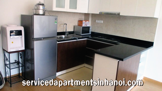 Cho thuê căn hộ mới được tân trang tại đường Văn Cao, Ba Đình 4