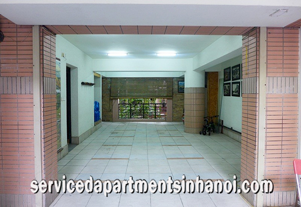 Căn hộ dịch vụ hai phòng ngủ với ban công đẹp cho thuê tại Yên Phụ, Tây Hồ 3