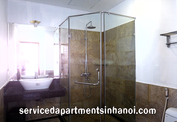 Căn hộ ba phòng ngủ rộng rãi cho thuê với nội thất hiện đại ở Đặng Thai Mai, Tây Hồ 9