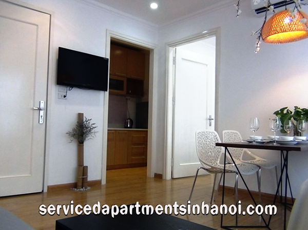 Cho thuê căn hộ dịch vụ trên tầng cao tại phố Kim Mã, Ba Đình 5